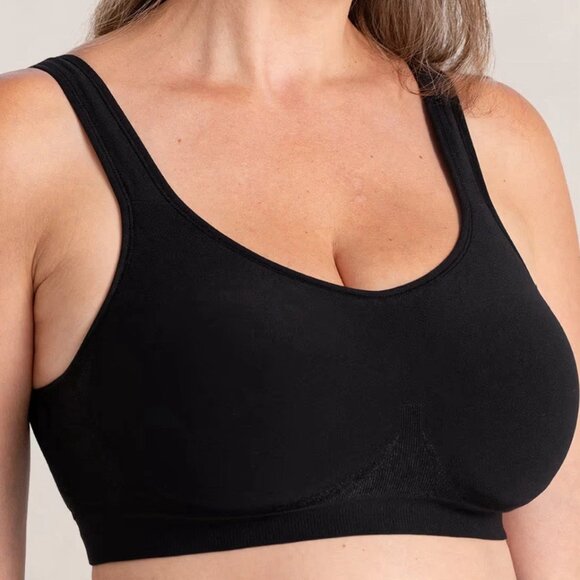 Essentials Everyday Comfort Straps Wireless Shaping Bra Black - Picture 2 of 9